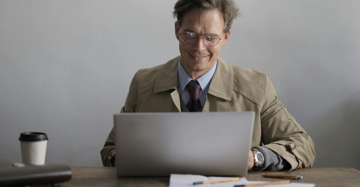 Maximize Revenue: Discover Tools to Automate Sales Effectively